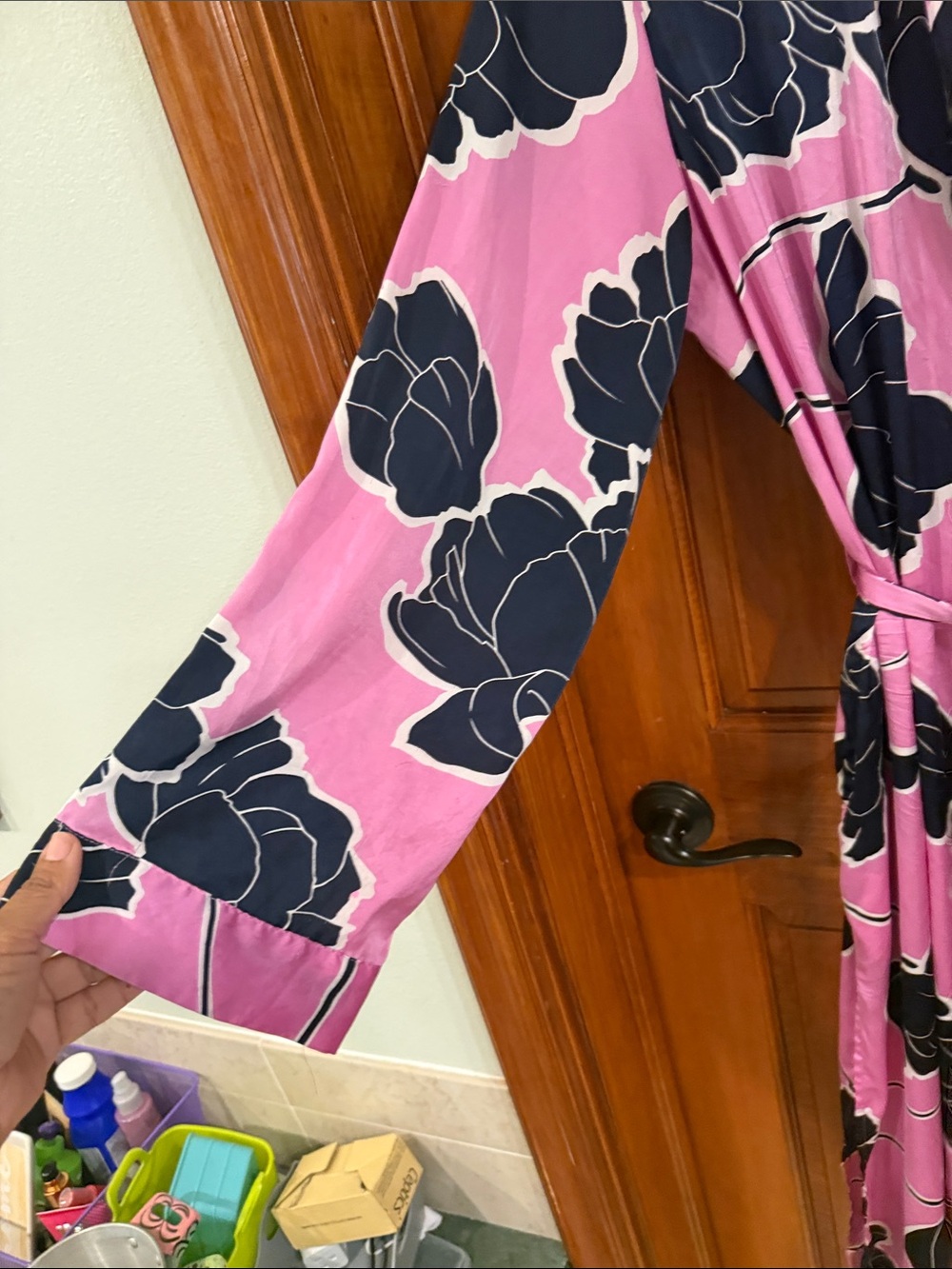 stars above Pink & Black Floral Satin Robe - Picture 4 of 6